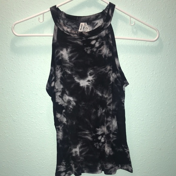 Crop Top - Picture 1 of 3